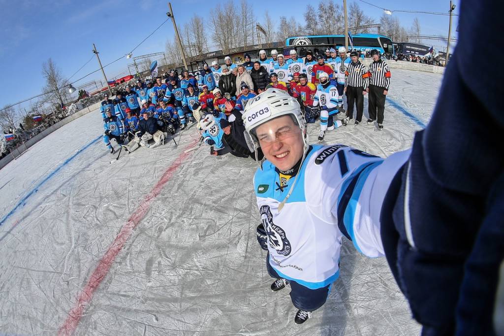 Игрокам ХК «Сибирь» представили новое руководство команды