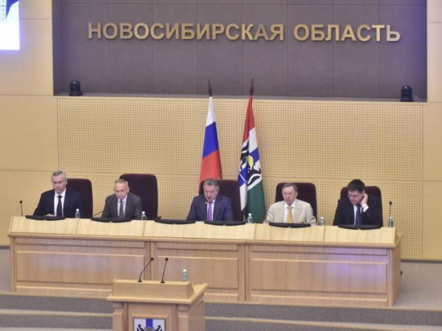 Поддержка участников СВО и индексация зарплат бюджетников – поправки в бюджет одобрены в Новосибирской области