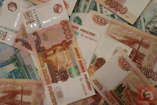 Сотрудницу банка «Левобережный» обвиняют в хищении 15 млн у новосибирцев