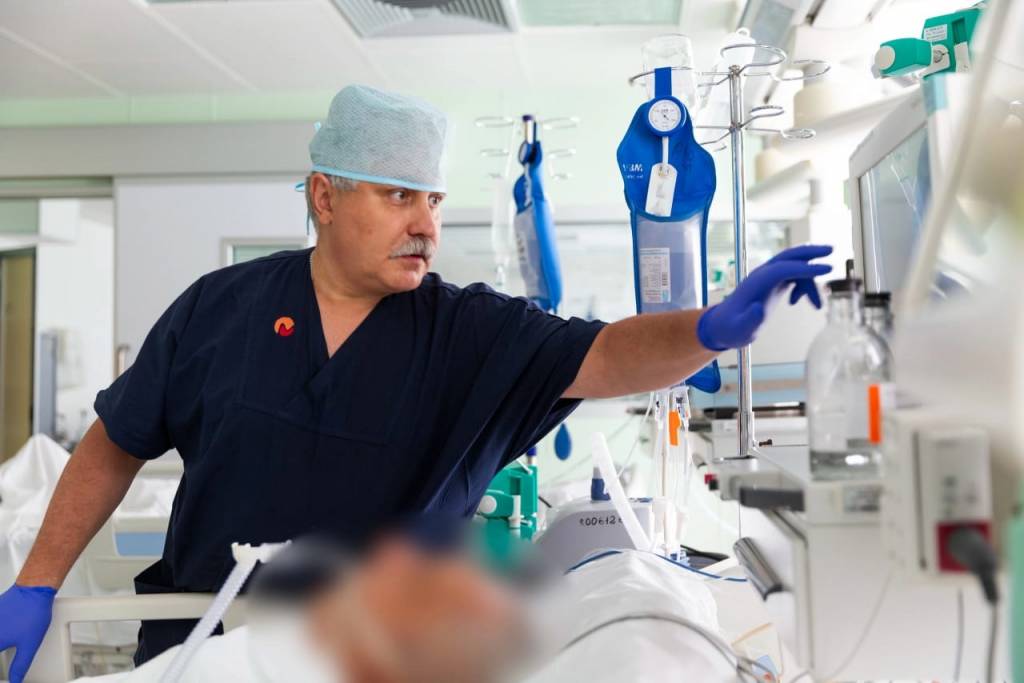 Новосибирец покурил вейп и получил ожог легких