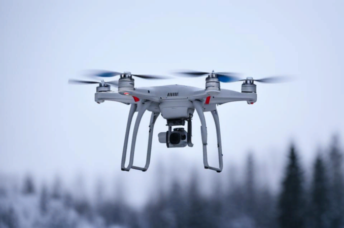 В Новосибирской области МЧС с помощью беспилотников мониторит скопление снега на крышах