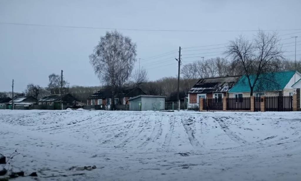 Под Новосибирском учителя пытаются лишить жилья