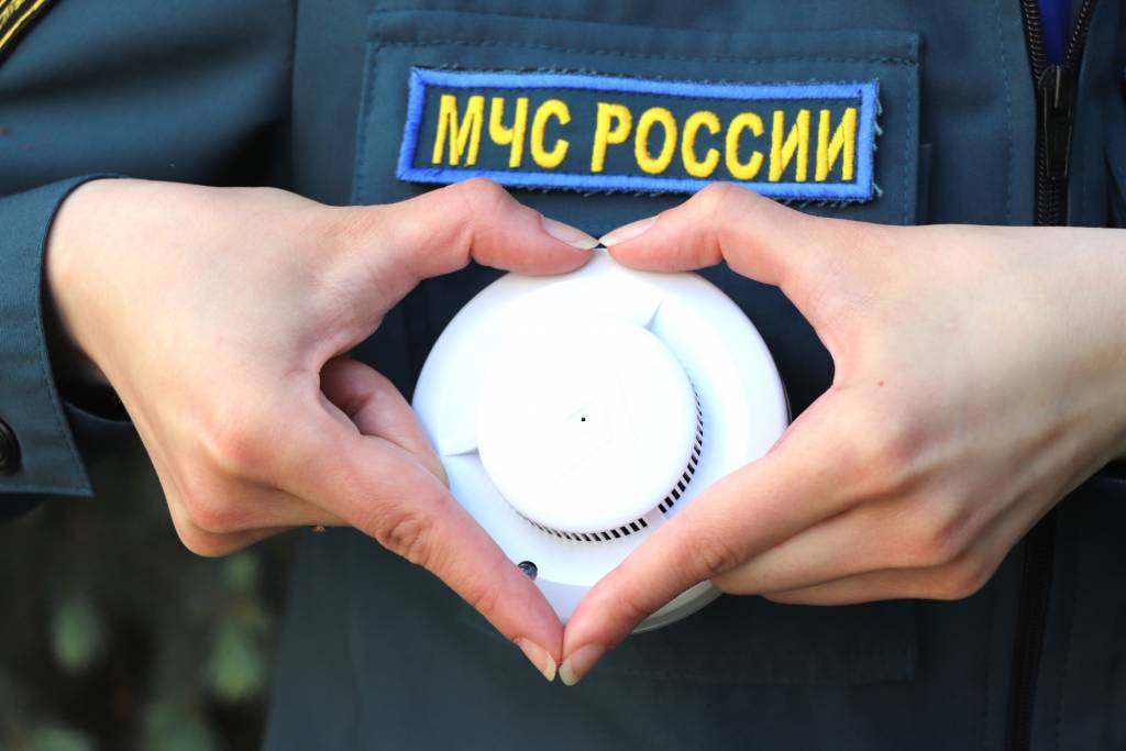 В Новосибирской области  в 2023 году благодаря пожарным извещателям спасли 52 ребенка