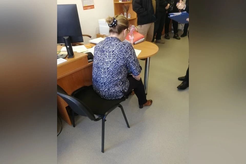 В Новосибирской области задержали экс-сотрудницу «Почты России»