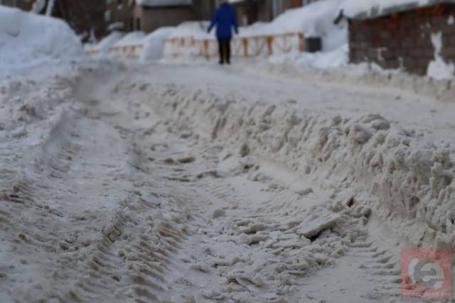 В Новосибирске Следственный комитет проводит проверку из-за некачественной уборки снега