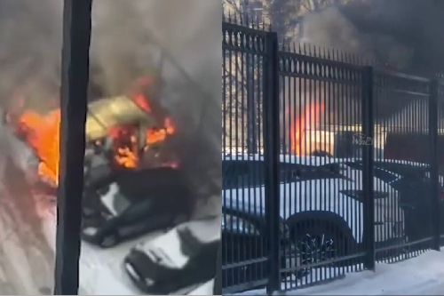 Автомобили загорелись на парковке в Новосибирске