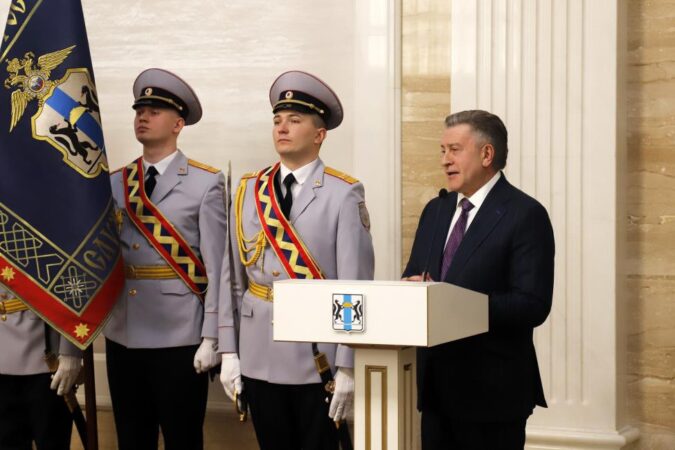 Новосибирские правоохранители получили награды в честь Дня защитника Отечества