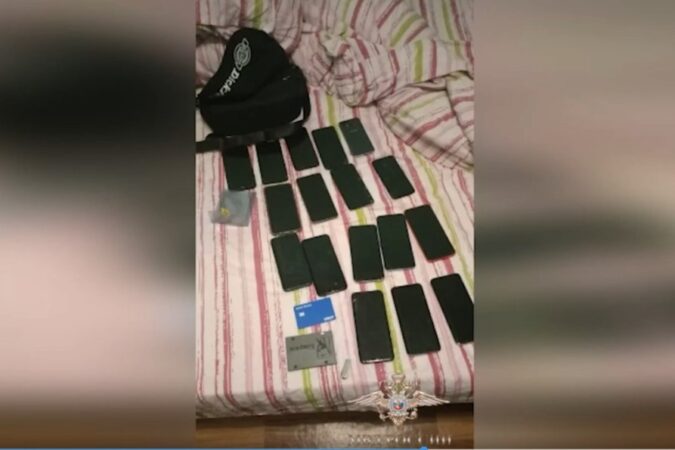 В Новосибирске мошенники обманули сервис такси на 3