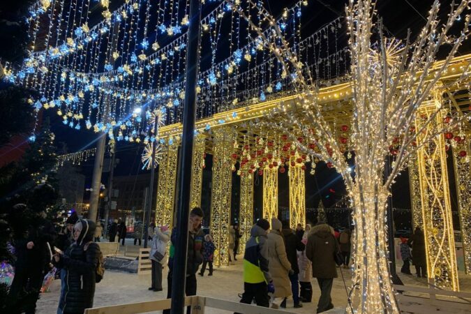 Мэр Новосибирска приказал очистить до асфальта улицу Ленина