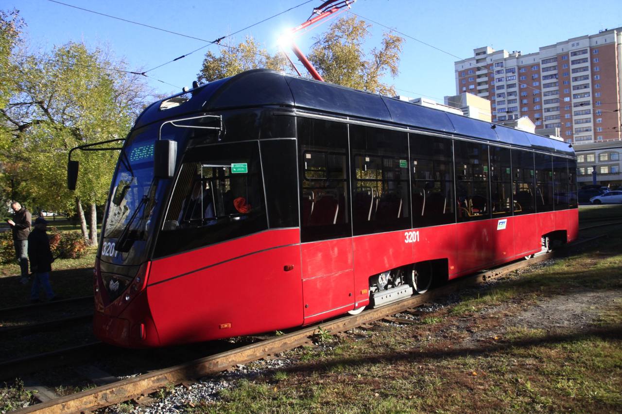 В Новосибирск прибыли 19 трамвайных кузовов из Минска