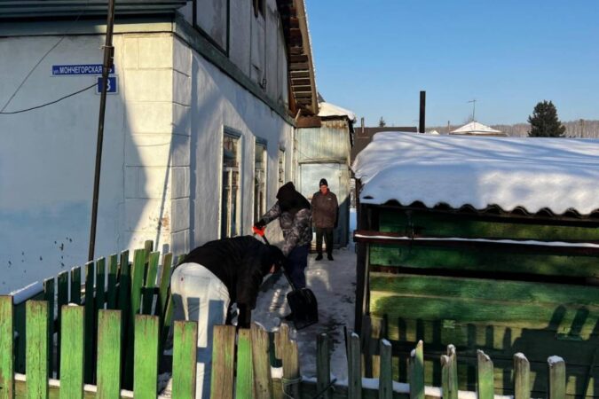 Одиноким пенсионерам Новосибирской области помогут добровольцы