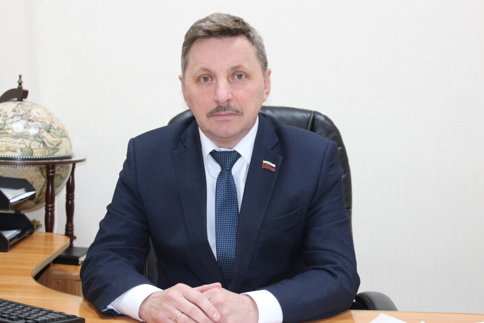 С главного депутата Искитима взыскивают незаконное обогащение