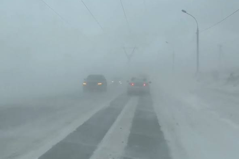 На новосибирской трассе ограничили движение из-за непогоды