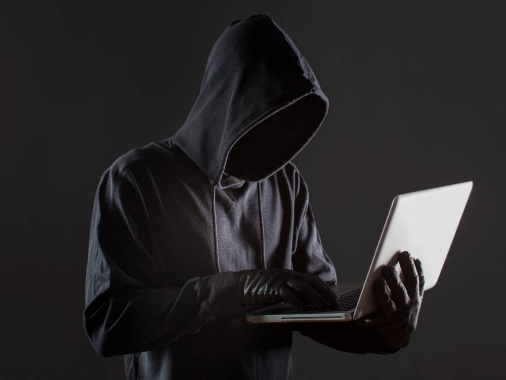 Новосибирские мошенники присвоили 16 миллионов рублей