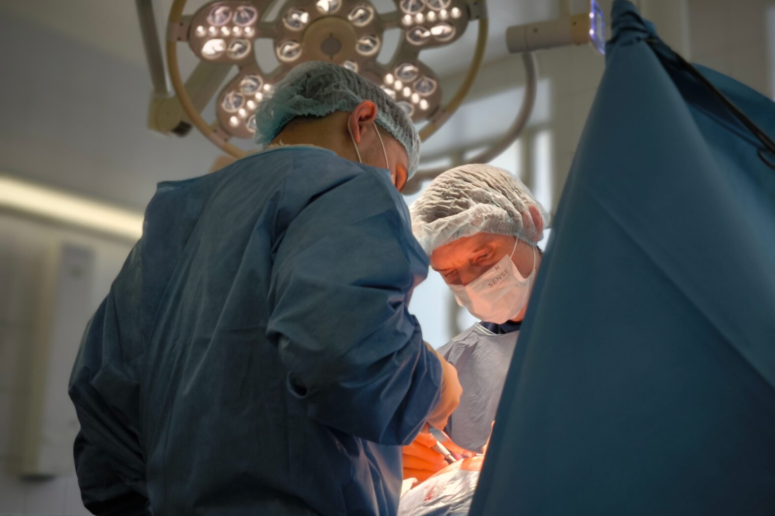 В Новосибирске ребенок сломал позвоночник