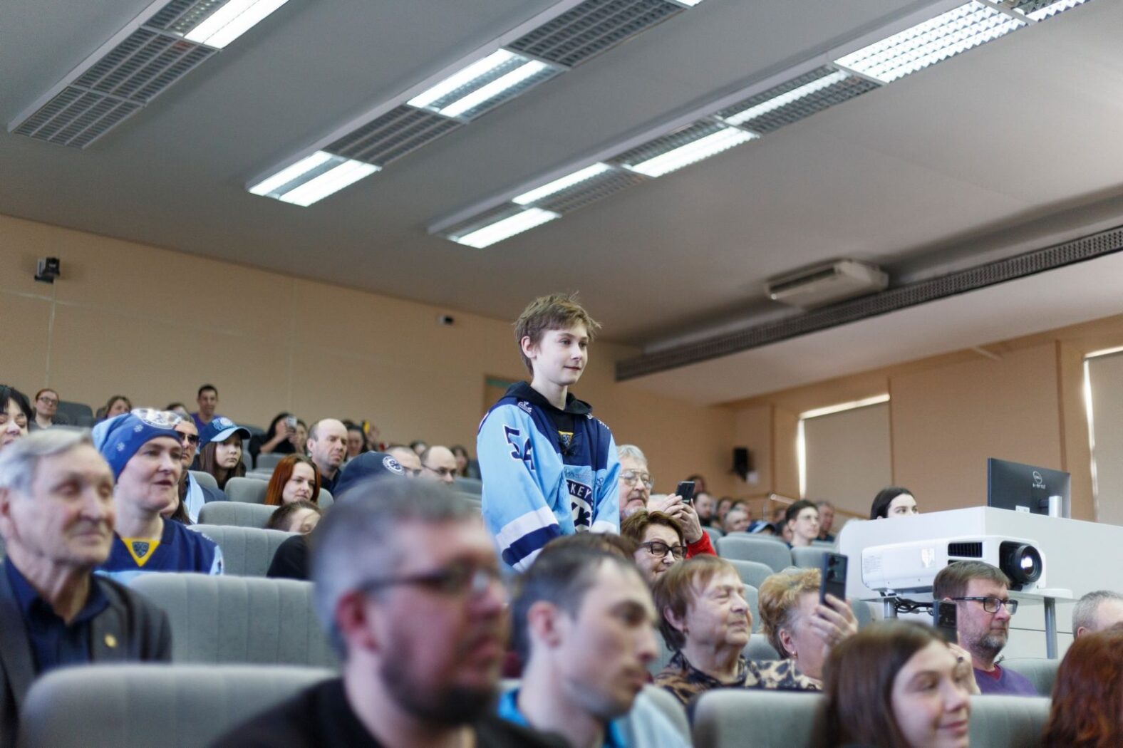 хоккеисты болельщики 10 апр хоккеисты болельщики 10 апр