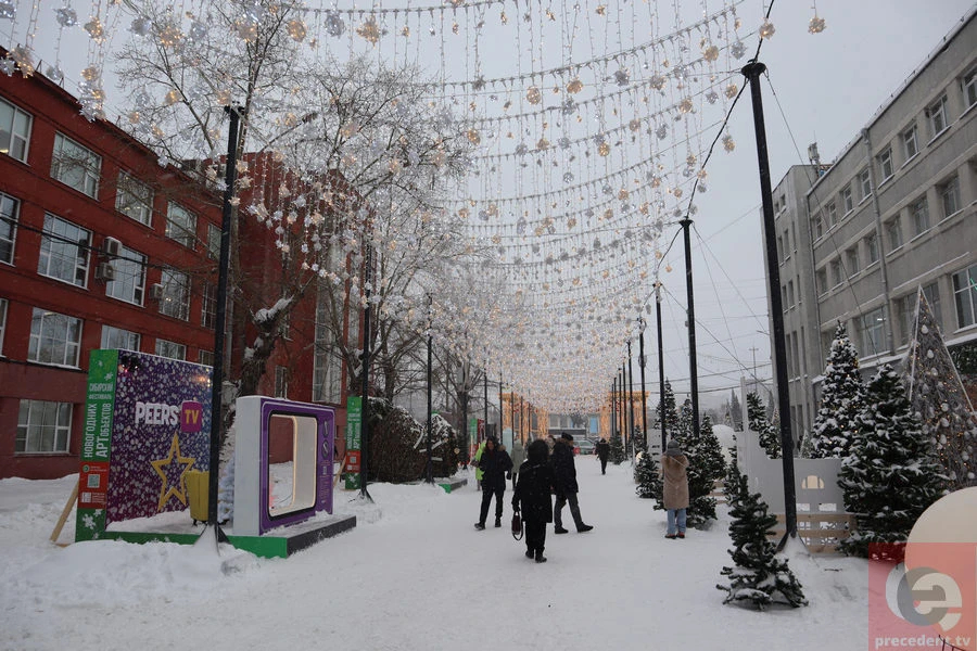 Новосибирск Новый год светящийся потолок ул Ленина с ватерзнаком Новосибирск Новый год светящийся потолок ул Ленина с ватерзнаком
